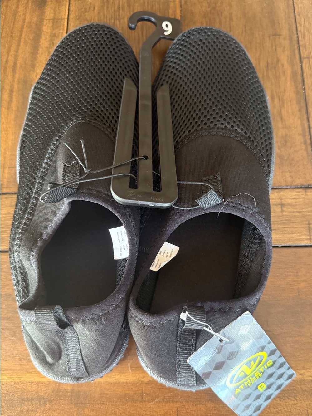 NWT Athletic Works Black Slip-On Mesh Water Shoes Women's Size 9